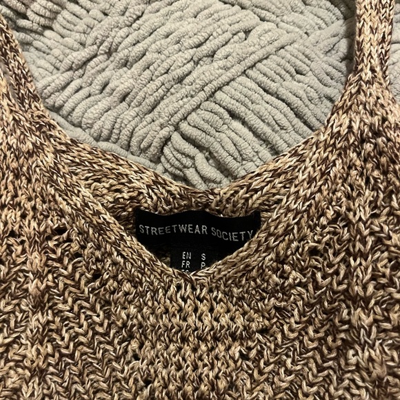 knit tank top - Picture 2 of 2